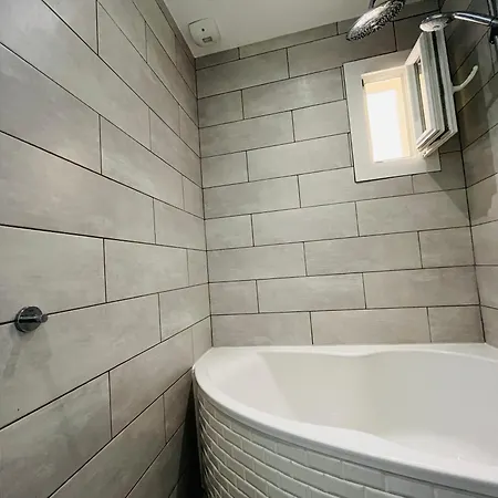 Ilot Et Moderne アヌシー